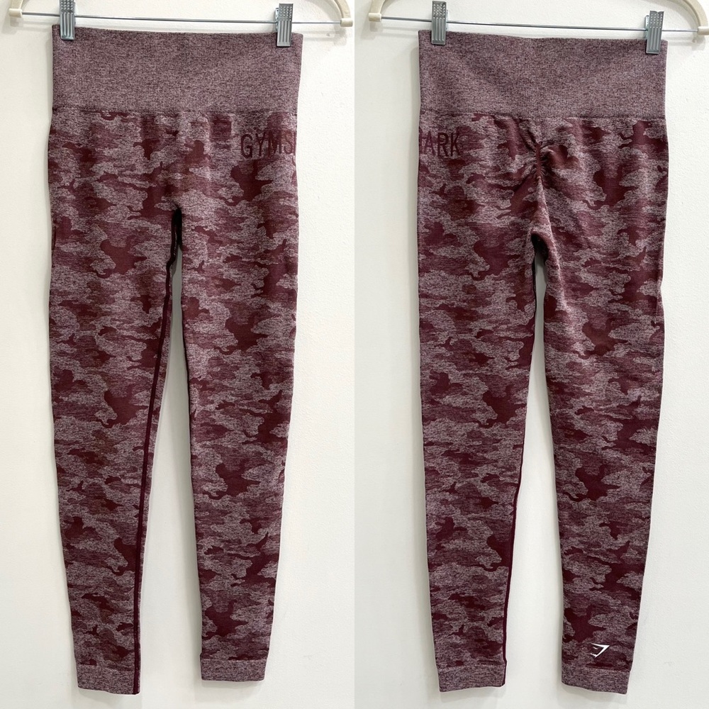 Gymshark Camo Seamless Two Piece Set in “Berry” - Picture 5 of 16